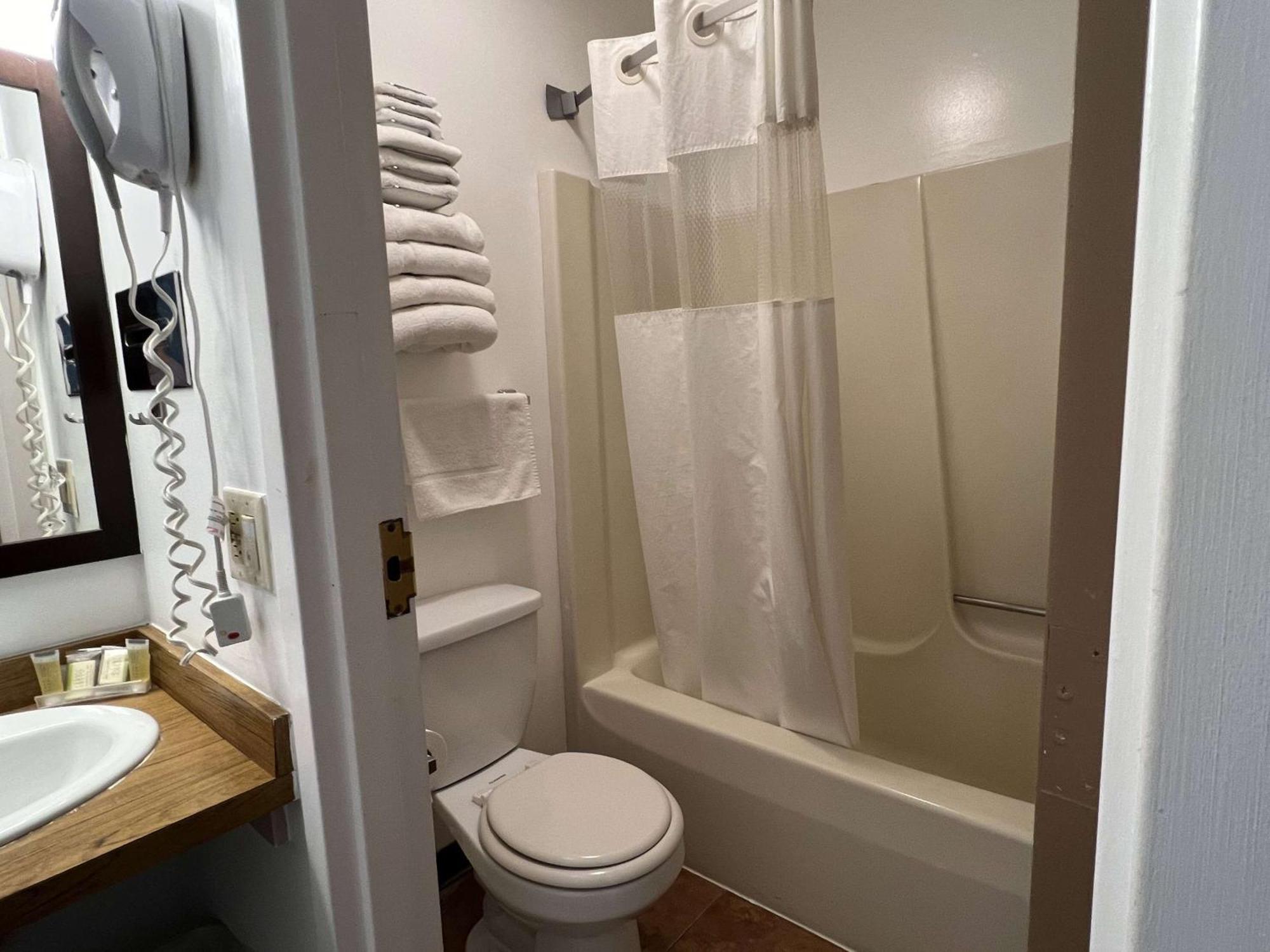 Travelodge By Wyndham Hershey Bagian luar foto