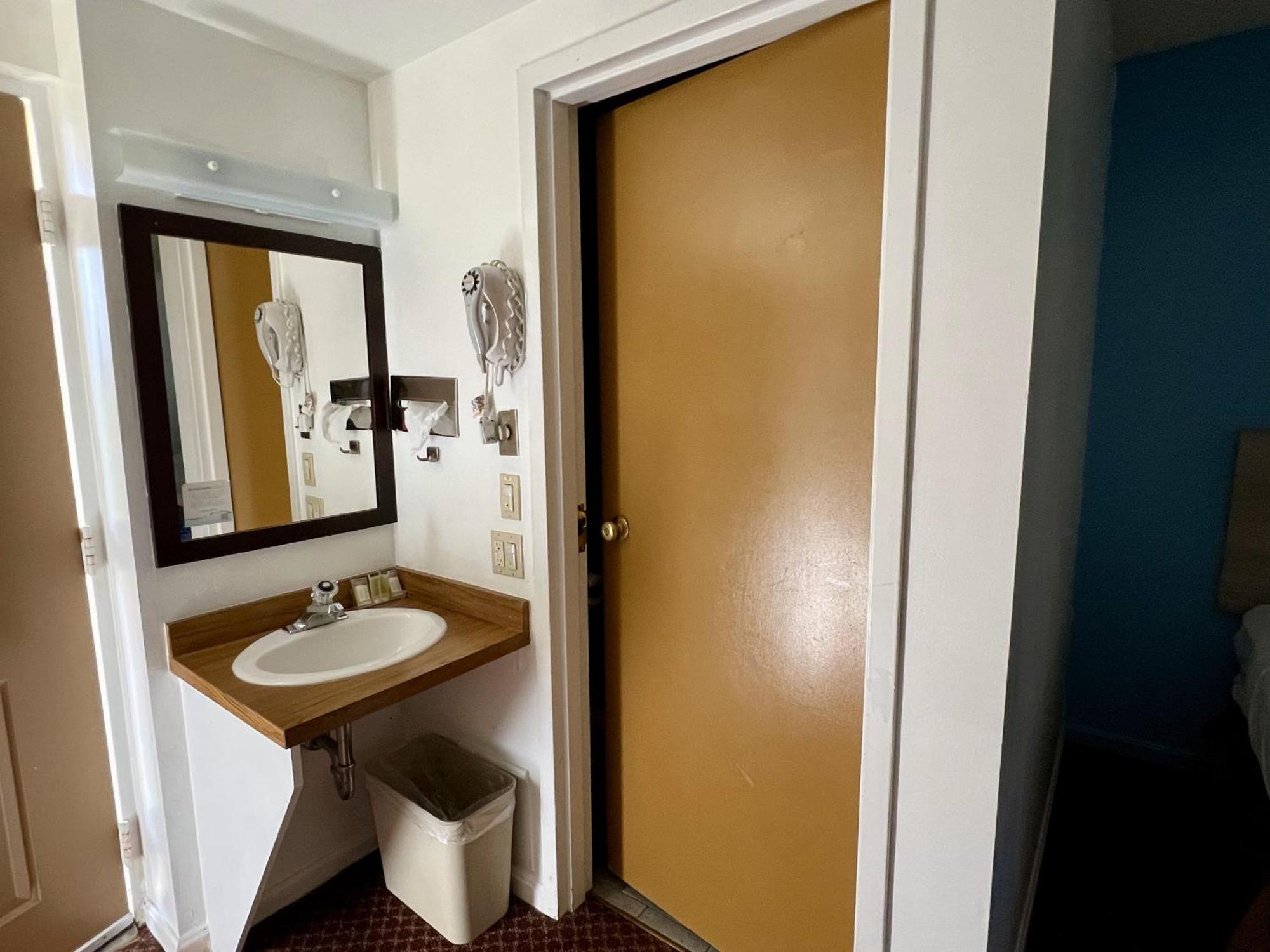 Travelodge By Wyndham Hershey Bagian luar foto